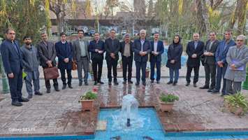 بازدید جمعی از معاونان تحقیقات و فناوری دانشگاه های علوم پزشکی کشور از مرکز رشد واحدهای فناوری فرآورده های دارویی دانشگاه علوم پزشکی تهران